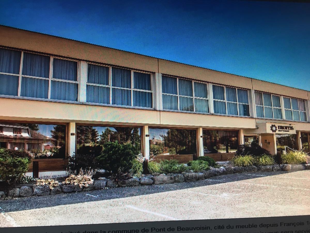 Hotel Morris Le Pont-de-Beauvoisin Bagian luar foto
