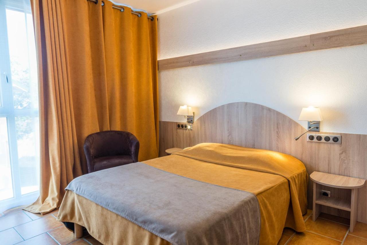 Hotel Morris Le Pont-de-Beauvoisin Bagian luar foto
